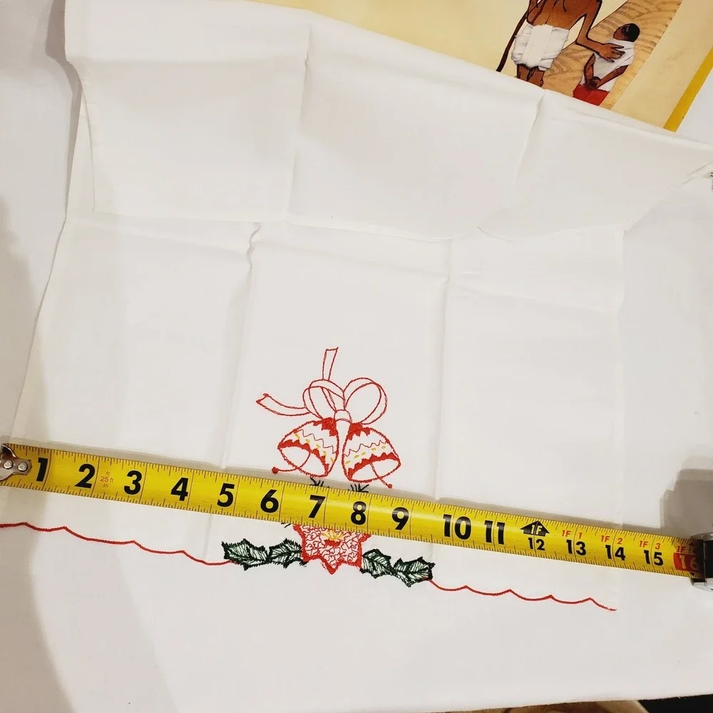 Set Of 4 Holiday Bells Embroidered Napkins 14